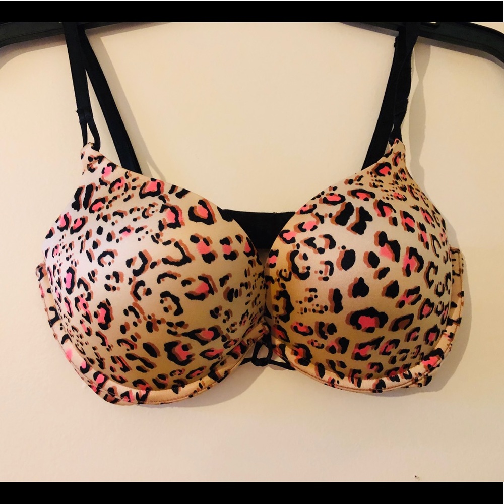 VICTORIA’S SECRET BOMBSHELL BRA